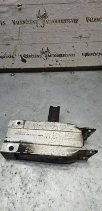 Mercedes-Benz E W212 Front bumper shock/impact absorber A2126200995