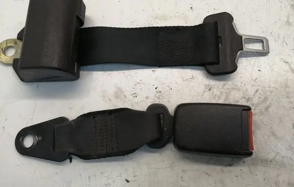 Ford Transit Middle seatbelt (rear) 