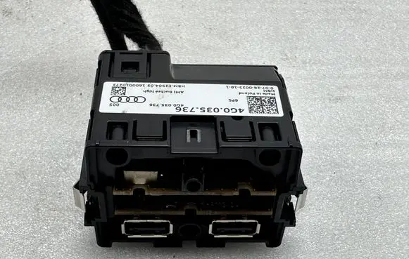 Audi A6 S6 C7 4G USB socket connector 4G0035736