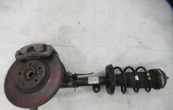 Fiat 500L Front wheel hub spindle knuckle