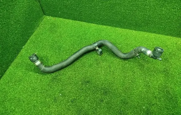 Renault Trafic III (X82) Engine coolant pipe/hose 924108542R