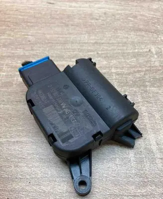 Audi A3 S3 8P Air flap motor/actuator 1K0907511C 0132801336 WITHPLUG