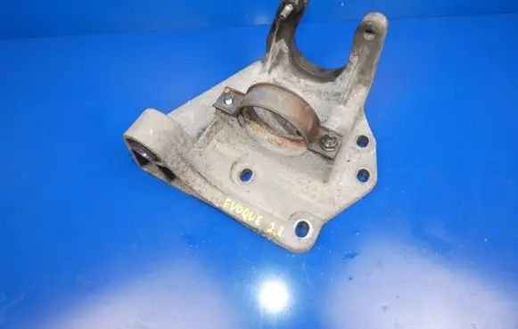 Land Rover Evoque I Engine mounting bracket EJ324H473AD