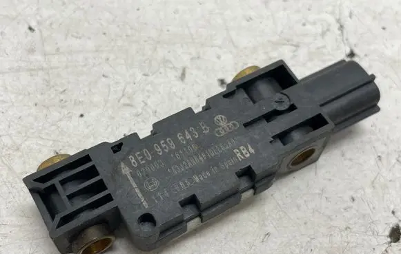 Audi A4 S4 B8 8K Airbag deployment crash/impact sensor 8E0959643B