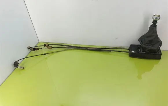 Peugeot 407 Gear shifter/selector 