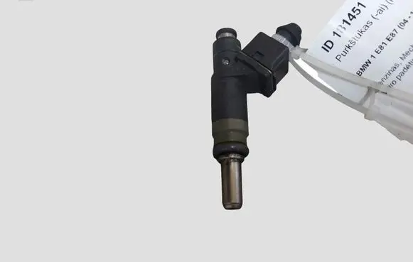 BMW 1 E81 E87 Fuel injector 7506158