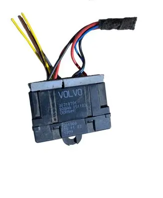 Volvo XC70 Seat heating relay 30710791 051103