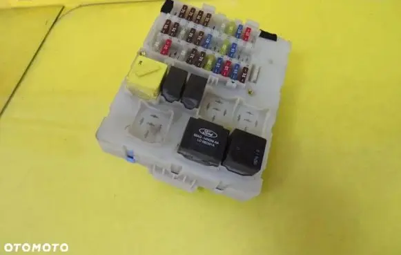 Ford Focus Fuse box set 518239801 96AG14A073CGH3