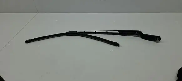 Front wiper blade arm