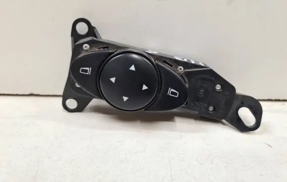 Mercedes-Benz E W211 Wing mirror switch 2118215379 03211025L
