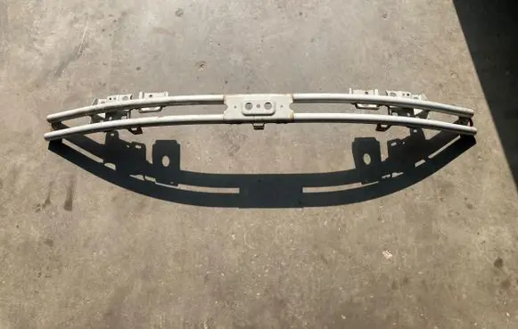 Suzuki Grand Vitara II Front bumper cross member