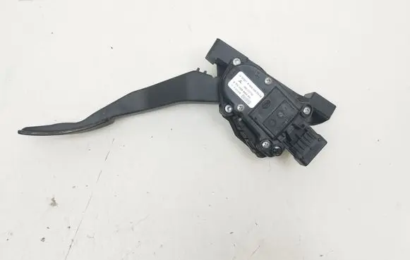 Mitsubishi Colt Accelerator throttle pedal A4543000304 MN125792 6PV00886600