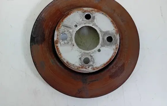 Toyota Yaris Front brake disc