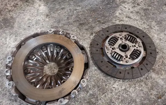Opel Vivaro Clutch pressure plate 