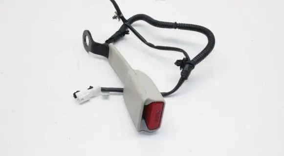 Infiniti Q50 Front seatbelt buckle