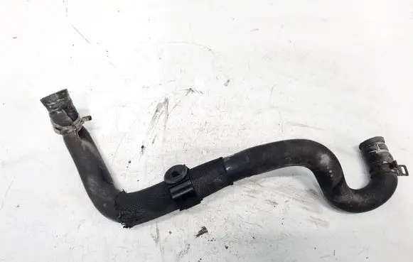 Ford Mondeo MK IV Engine coolant pipe/hose