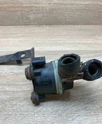 Volkswagen Touran II Electric auxiliary coolant/water pump 5N0965561A