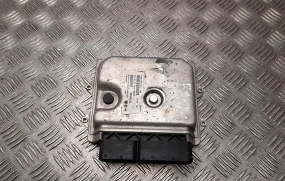 Opel Combo D Engine control unit/module 55266282