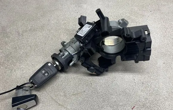 Opel Insignia A Ignition lock 20964876 13326419