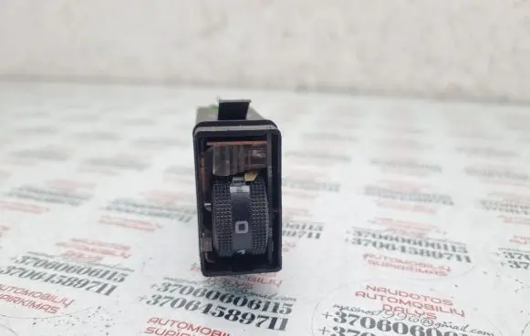 Audi A4 S4 B5 8D Seat heating switch 8D0963563