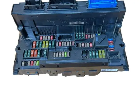 BMW 7 F01 F02 F03 F04 Fuse module 9210861 10681810 00264965