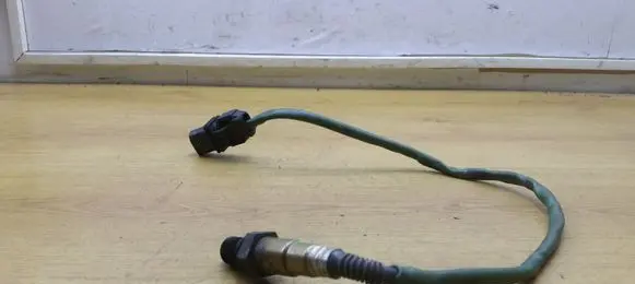 Mercedes-Benz C W204 Lambda probe sensor 0045427318