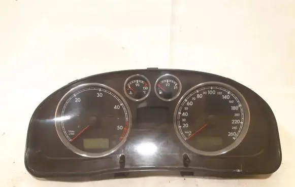 Volkswagen PASSAT B5.5 Speedometer (instrument cluster) 88311245