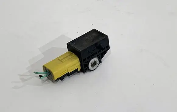 Honda CR-V Airbag deployment crash/impact sensor 77930-TLA-A010-M4