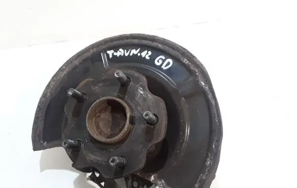 Toyota Avensis T270 Rear wheel hub