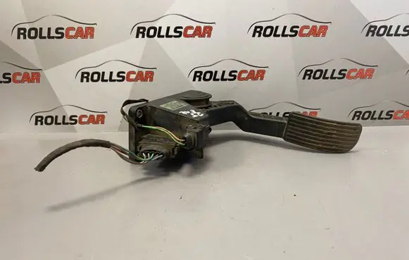Mercedes-Benz Vito Viano W638 Accelerator throttle pedal 0281002337 A9013000504