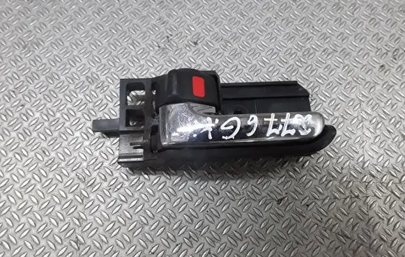 Toyota Corolla Verso E121 Front door interior handle