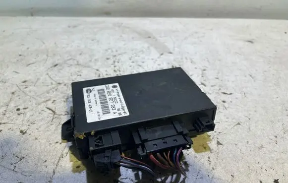 Volkswagen Phaeton Tow bar trailer control unit/module 8E0907383A S0002 5DS00840801