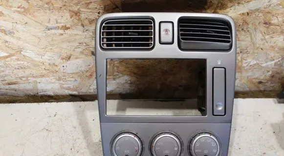 Subaru Forester SG Climate control unit 72311SA080