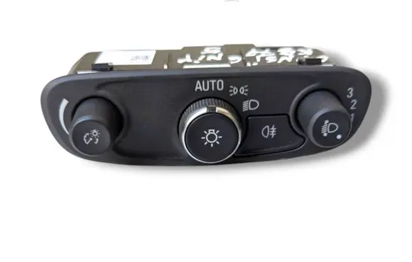 Opel Insignia B Light switch 39121796
