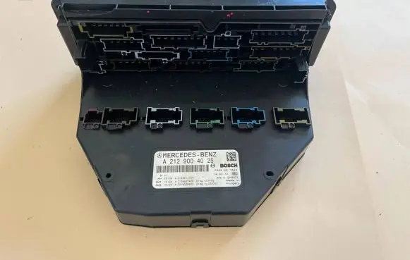 Mercedes-Benz E W212 SAM control unit A2129004025 A2129011107