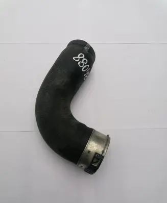 Volvo XC60 Intercooler hose/pipe 31657757