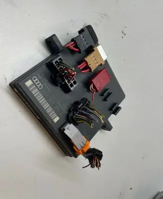 Audi A4 S4 B7 8E 8H Comfort/convenience module 8E0907279K