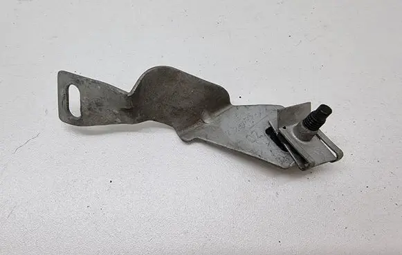 BMW 5 F10 F11 Front bumper mounting bracket 7247665