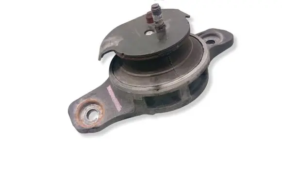 Subaru Forester SH Engine mount bracket 