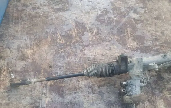 Volkswagen Golf IV Steering rack 1J1422105