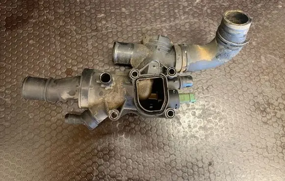 Ford S-MAX Thermostat/thermostat housing 9656182980