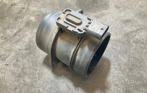 Mercedes-Benz Sprinter W906 Mass air flow meter A6519050500