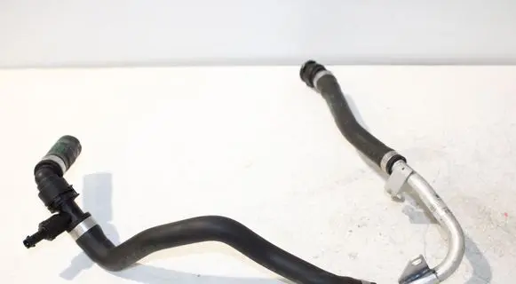 Engine coolant pipe/hose