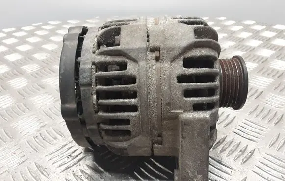 Skoda Fabia Mk1 (6Y) Generator/alternator 047903015Q