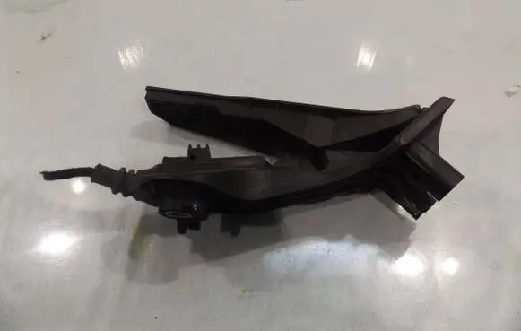 Volkswagen Touran I Accelerator throttle pedal 1T1721503E