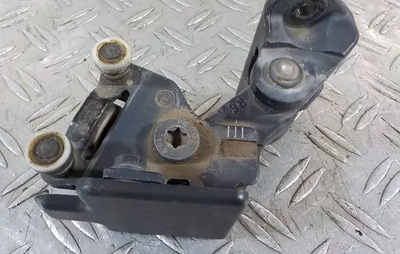 Citroen Jumper Sliding door lower roller guide/hinge 