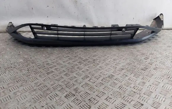 Nissan Qashqai J12 Front bumper lip 620266UA0A