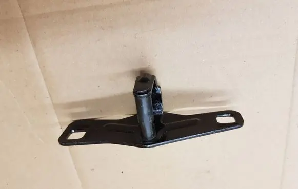 Audi A5 8T 8F Loading door lock loop/hook striker 8T0827507