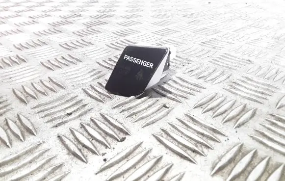 Passenger airbag on/off switch