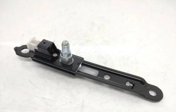 Toyota Auris E180 Seat belt adjustment rail F515003